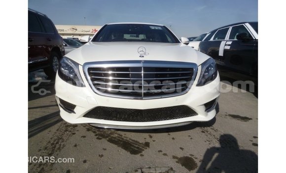 Buy Import Mercedes-Benz 190 (W201) White Car in Import - Dubai in Curacao Buy Import Mercedes-Benz 190 (W201) White Car in Import - Dubai in Curacao