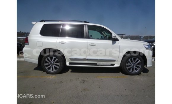 Buy Import Toyota Land Cruiser White Car in Import - Dubai in Curacao Buy Import Toyota Land Cruiser White Car in Import - Dubai in Curacao