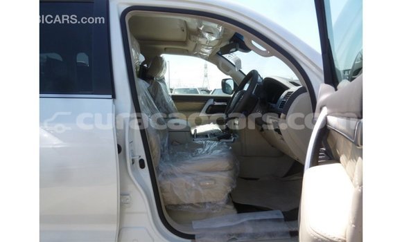 Buy Import Toyota Land Cruiser White Car in Import - Dubai in Curacao Buy Import Toyota Land Cruiser White Car in Import - Dubai in Curacao
