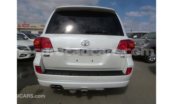 Buy Import Toyota Land Cruiser White Car in Import - Dubai in Curacao Buy Import Toyota Land Cruiser White Car in Import - Dubai in Curacao