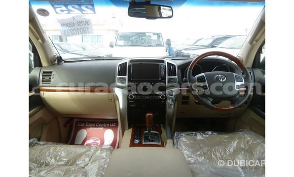 Buy Import Toyota Land Cruiser White Car in Import - Dubai in Curacao Buy Import Toyota Land Cruiser White Car in Import - Dubai in Curacao