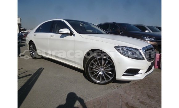 Buy Import Mercedes-Benz 190 (W201) White Car in Import - Dubai in Curacao