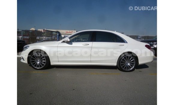 Buy Import Mercedes-Benz 190 (W201) White Car in Import - Dubai in Curacao Buy Import Mercedes-Benz 190 (W201) White Car in Import - Dubai in Curacao