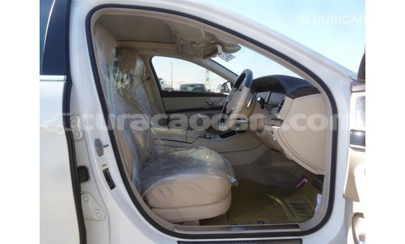 Buy Import Mercedes-Benz 190 (W201) White Car in Import - Dubai in Curacao Buy Import Mercedes-Benz 190 (W201) White Car in Import - Dubai in Curacao