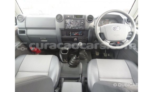 Buy Import Toyota Land Cruiser White Car in Import - Dubai in Curacao Buy Import Toyota Land Cruiser White Car in Import - Dubai in Curacao