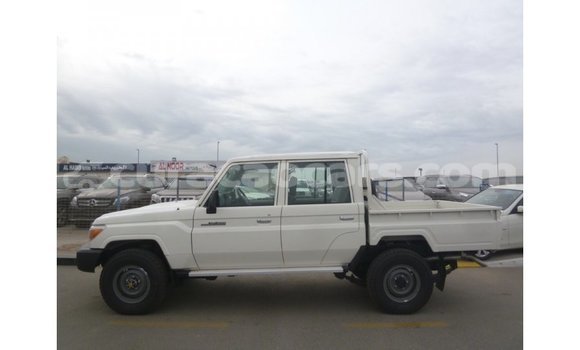 Buy Import Toyota Land Cruiser White Car in Import - Dubai in Curacao Buy Import Toyota Land Cruiser White Car in Import - Dubai in Curacao