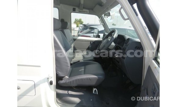 Buy Import Toyota Land Cruiser White Car in Import - Dubai in Curacao Buy Import Toyota Land Cruiser White Car in Import - Dubai in Curacao