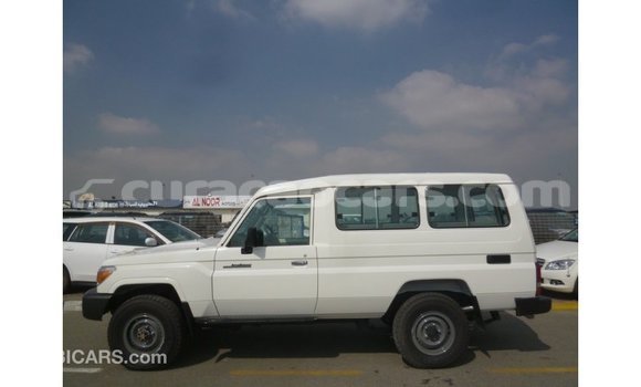 Buy Import Toyota Land Cruiser White Car in Import - Dubai in Curacao Buy Import Toyota Land Cruiser White Car in Import - Dubai in Curacao