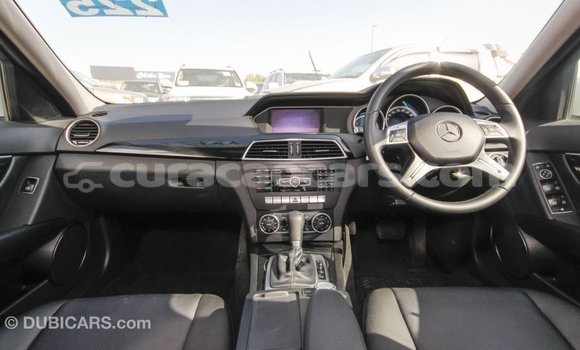 Buy Import Mercedes-Benz 200 White Car in Import - Dubai in Curacao Buy Import Mercedes-Benz 200 White Car in Import - Dubai in Curacao