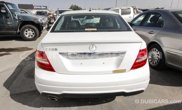 Buy Import Mercedes-Benz 200 White Car in Import - Dubai in Curacao Buy Import Mercedes-Benz 200 White Car in Import - Dubai in Curacao
