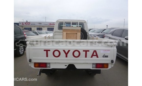 Buy Import Toyota Land Cruiser White Car in Import - Dubai in Curacao Buy Import Toyota Land Cruiser White Car in Import - Dubai in Curacao