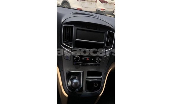 Buy Import Hyundai Accent White Car in Import - Dubai in Curacao Buy Import Hyundai Accent White Car in Import - Dubai in Curacao