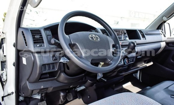 Buy Import Toyota Hiace White Car in Import - Dubai in Curacao Buy Import Toyota Hiace White Car in Import - Dubai in Curacao