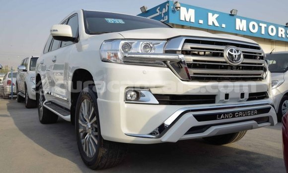 Buy Import Toyota Land Cruiser White Car in Import - Dubai in Curacao Buy Import Toyota Land Cruiser White Car in Import - Dubai in Curacao
