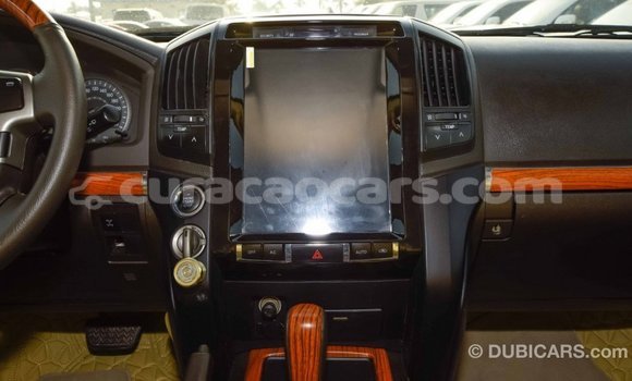 Buy Import Toyota Land Cruiser White Car in Import - Dubai in Curacao Buy Import Toyota Land Cruiser White Car in Import - Dubai in Curacao