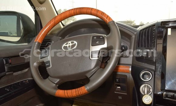 Buy Import Toyota Land Cruiser White Car in Import - Dubai in Curacao Buy Import Toyota Land Cruiser White Car in Import - Dubai in Curacao