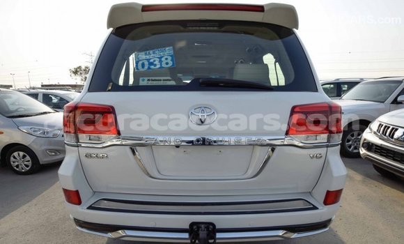 Buy Import Toyota Land Cruiser White Car in Import - Dubai in Curacao Buy Import Toyota Land Cruiser White Car in Import - Dubai in Curacao