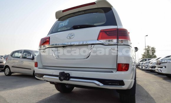 Buy Import Toyota Land Cruiser White Car in Import - Dubai in Curacao Buy Import Toyota Land Cruiser White Car in Import - Dubai in Curacao