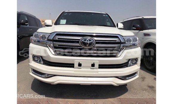 Buy Import Toyota Land Cruiser White Car in Import - Dubai in Curacao Buy Import Toyota Land Cruiser White Car in Import - Dubai in Curacao