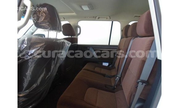 Buy Import Toyota Land Cruiser White Car in Import - Dubai in Curacao Buy Import Toyota Land Cruiser White Car in Import - Dubai in Curacao
