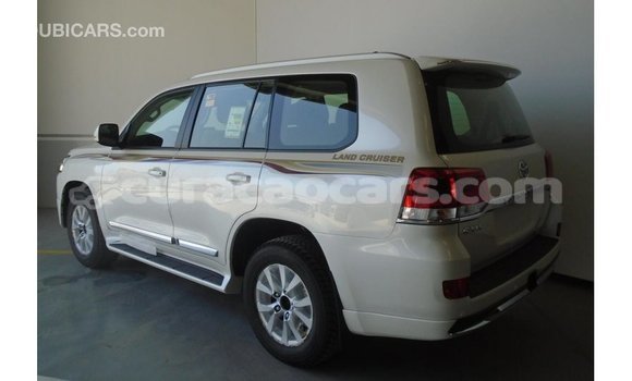 Buy Import Toyota Land Cruiser White Car in Import - Dubai in Curacao Buy Import Toyota Land Cruiser White Car in Import - Dubai in Curacao