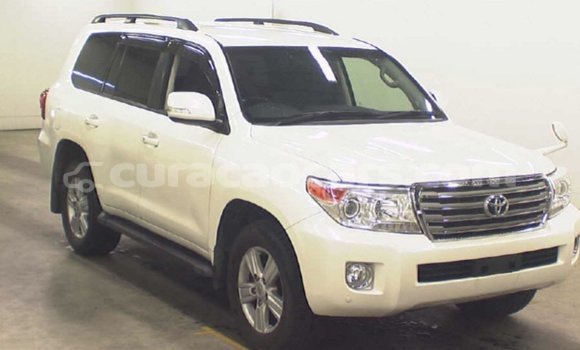 Buy Import Toyota Land Cruiser White Car in Import - Dubai in Curacao Buy Import Toyota Land Cruiser White Car in Import - Dubai in Curacao