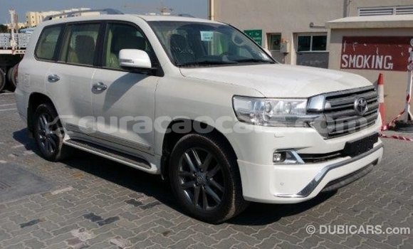 Buy Import Toyota Land Cruiser White Car in Import - Dubai in Curacao Buy Import Toyota Land Cruiser White Car in Import - Dubai in Curacao