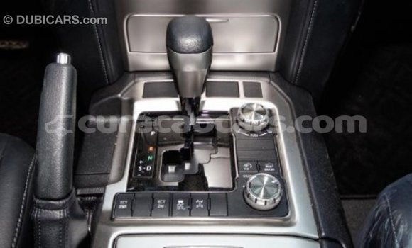 Buy Import Toyota Land Cruiser White Car in Import - Dubai in Curacao Buy Import Toyota Land Cruiser White Car in Import - Dubai in Curacao