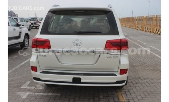 Buy Import Toyota Land Cruiser White Car in Import - Dubai in Curacao Buy Import Toyota Land Cruiser White Car in Import - Dubai in Curacao