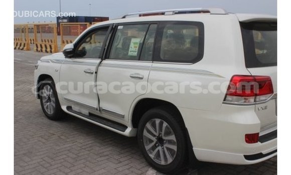 Buy Import Toyota Land Cruiser White Car in Import - Dubai in Curacao Buy Import Toyota Land Cruiser White Car in Import - Dubai in Curacao