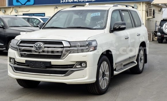 Buy Import Toyota Land Cruiser White Car in Import - Dubai in Curacao Buy Import Toyota Land Cruiser White Car in Import - Dubai in Curacao