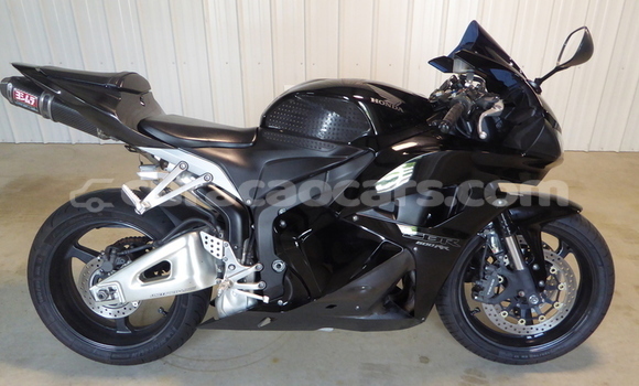 Buy Used Honda CBR Black Bike in Willemstad in Curacao